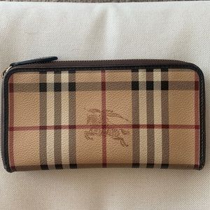 Burberry wallet